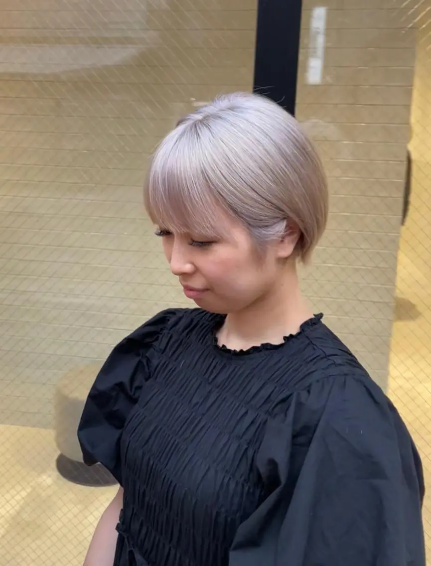 ショート カラー パーマ ヘアアレンジ ブリーチ ハイライトカラー ハイトーンカラー ハイライト ショートヘア 大人スタイル 太田のヘアスタイル