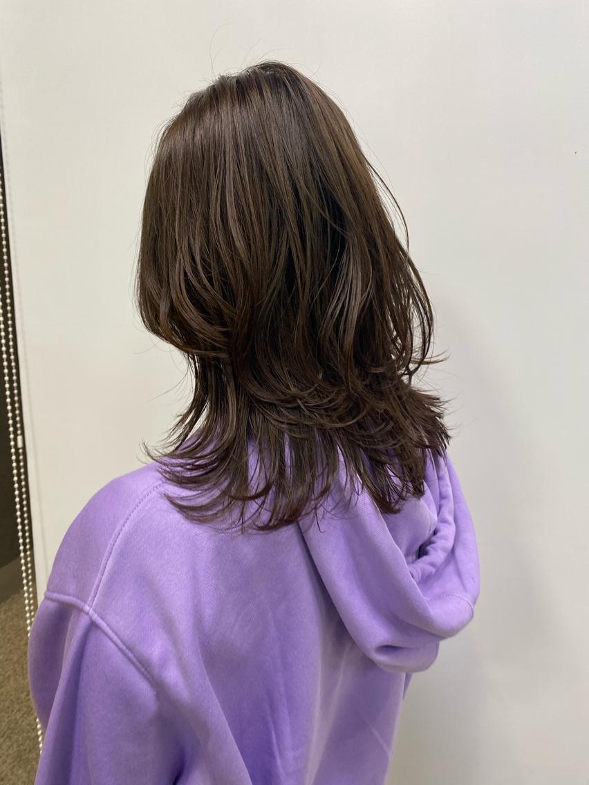セミロング レイヤーカット カット ヘアカラー 横地 凌のヘアスタイル