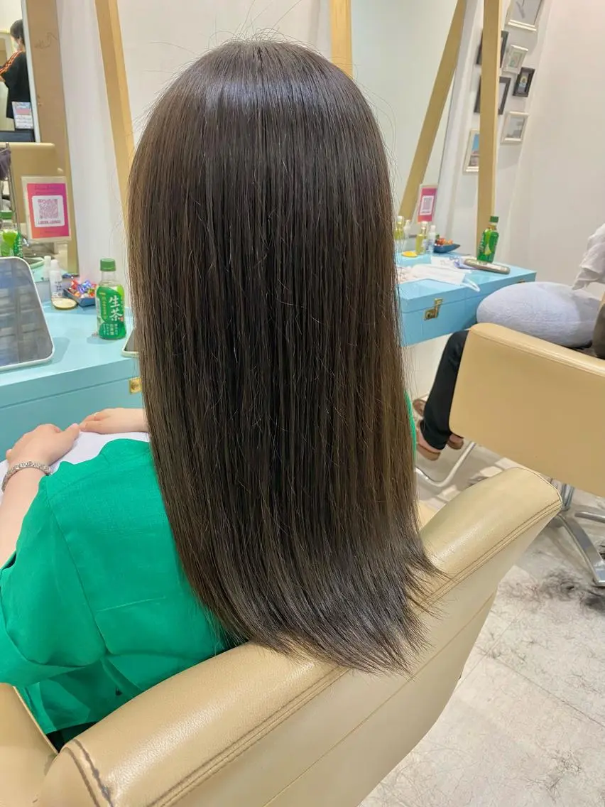 ミディアム アッシュ 荒木 たけるのヘアスタイル