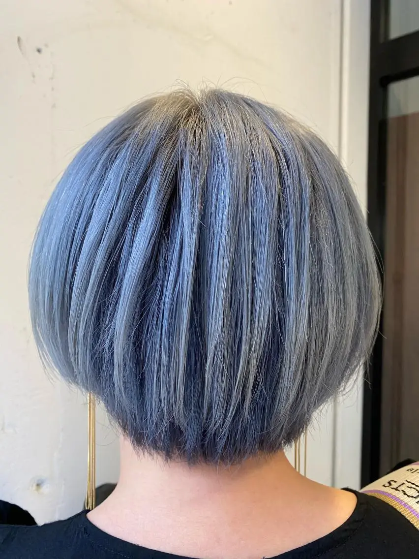 ショート カラー ブルーカラー ヘアカラー トリートメント 💚 nao💚のヘアスタイル