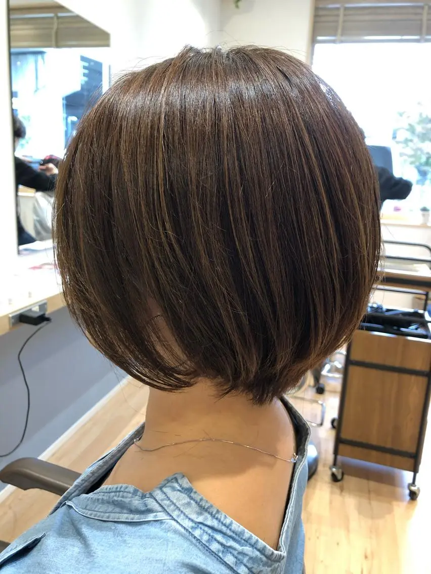 ショート 白髪ぼかしハイライト 💫ミネ ヒロシのヘアスタイル