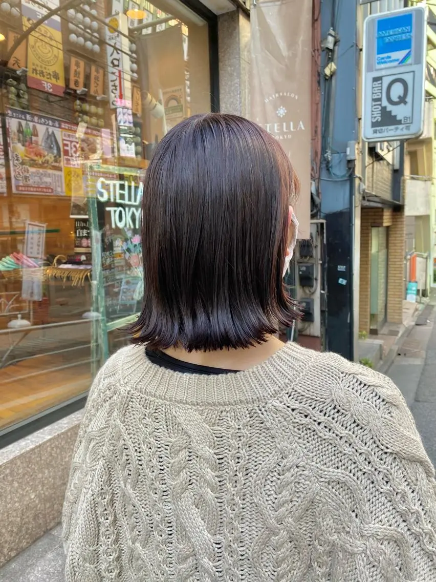ミディアム カラー グレージュ ラベンダーカラー 外ハネヘア カット ヘアカラー トリートメント ボブ/縮毛矯正/ レイヤー/塚田のヘアスタイル