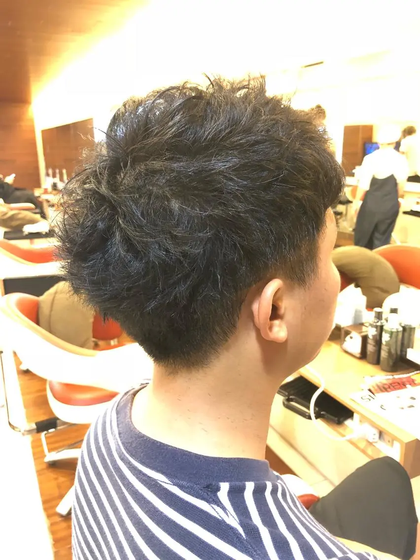 ショート メンズ ツーブロック ナチュラルスタイル/ 透明感カラー/比嘉のヘアスタイル