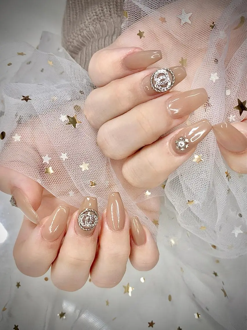 ネイル I-nailロング /ワンホン/キラキラのネイルデザイン
