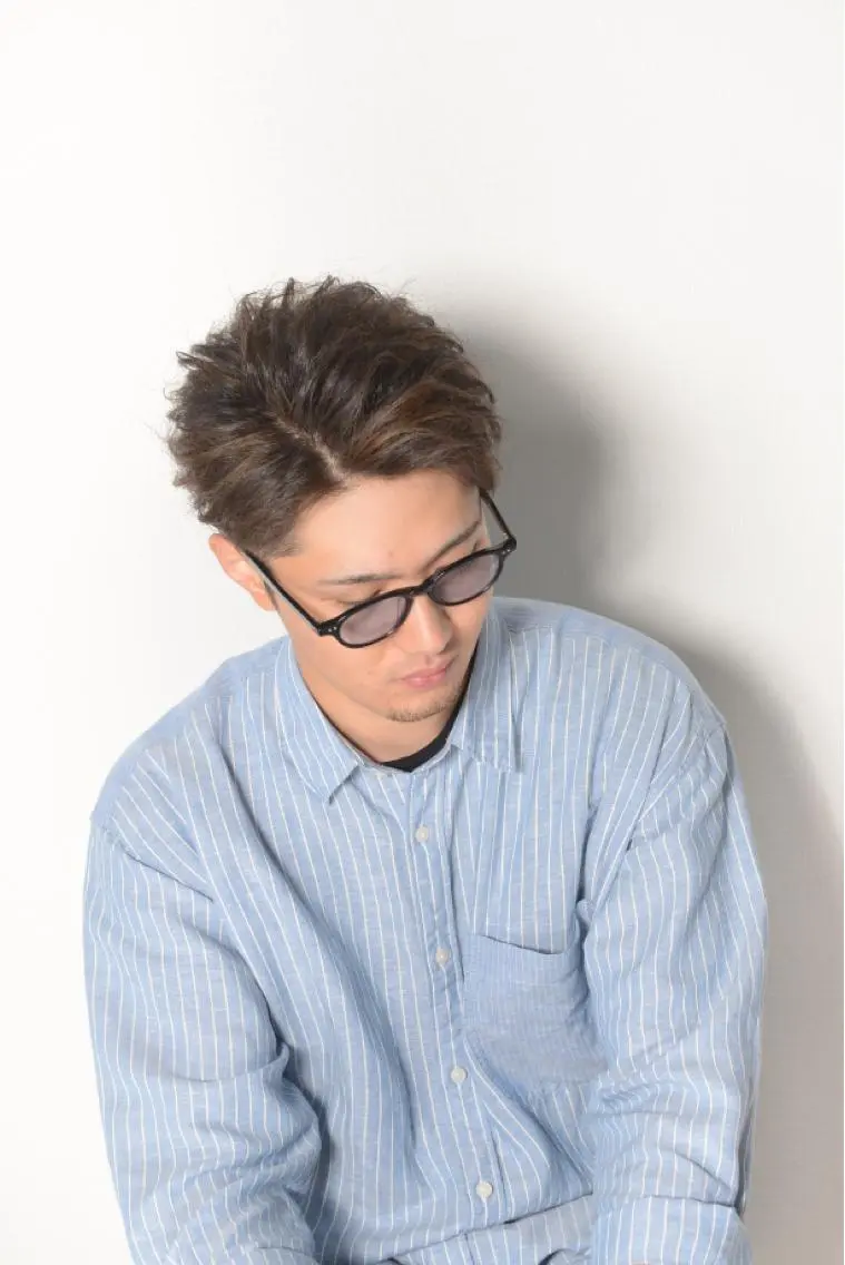 ショート カラー メンズ ヘアセット ゲーマー美容師 KENTOのヘアスタイル