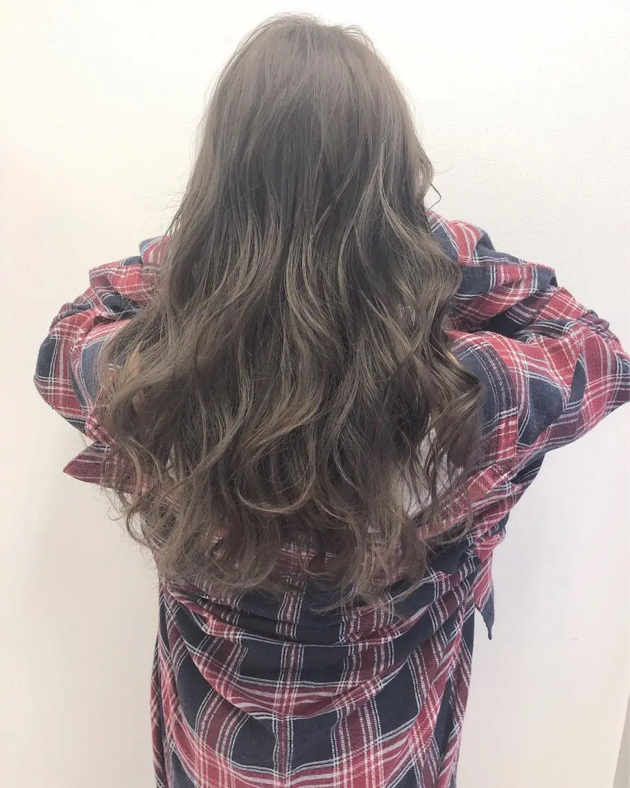 カラー コトネ🫧 韓国風レイヤーカットのヘアスタイル