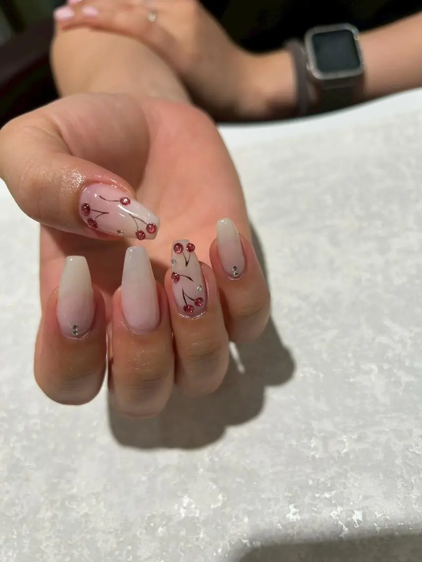 ネイル 桜ネイル ピンク 春ネイル ハンドネイル シンプルネイル🦋 🤍KAYAのネイルデザイン