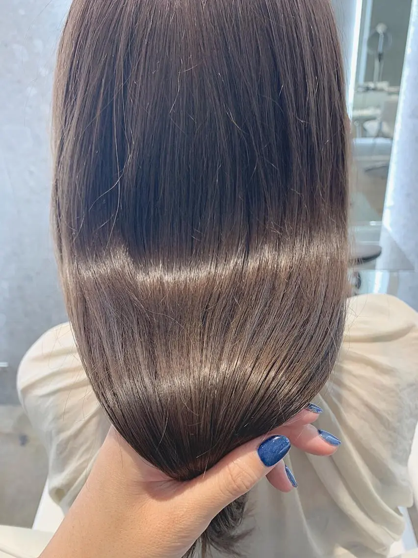 セミロング カラー カット ヘアカラー トリートメント 山下 千明のヘアスタイル