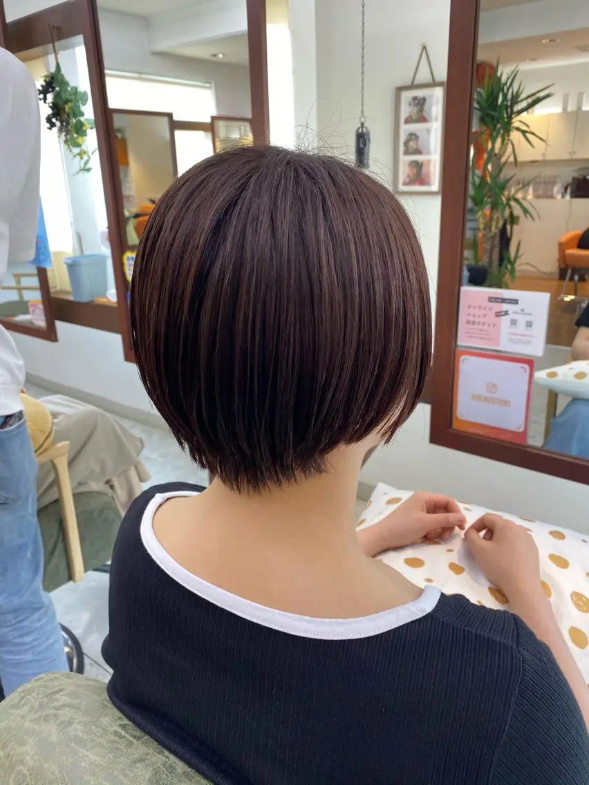 ショート ピンクブラウン Number CHIHIROのヘアスタイル