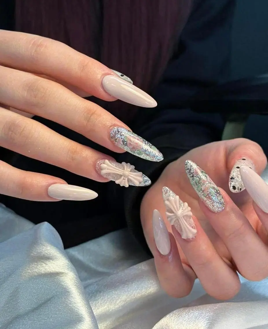ネイル アートネイル オーロラネイル フレンチネイル ジェルネイル ガラスフレンチ JISOO ANA.CHUOのネイルデザイン