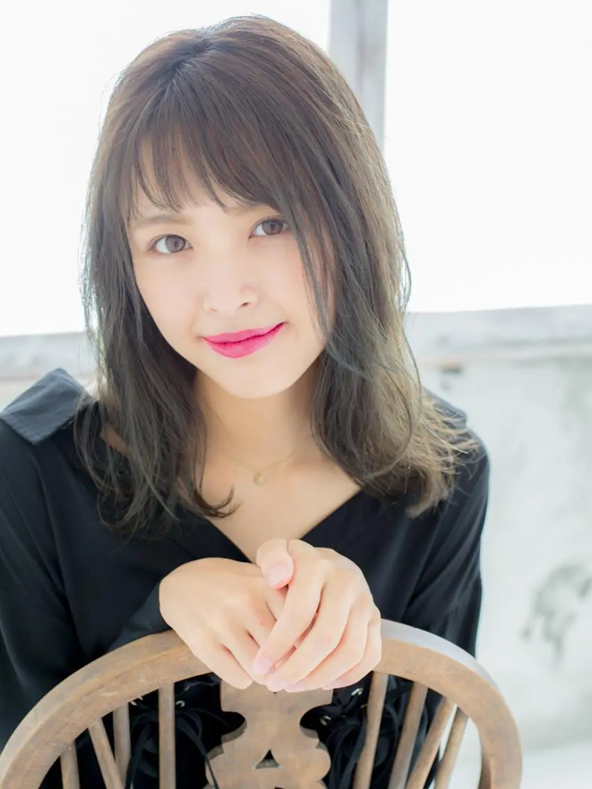 ミディアム 【デザイナー】田中 美生のヘアスタイル