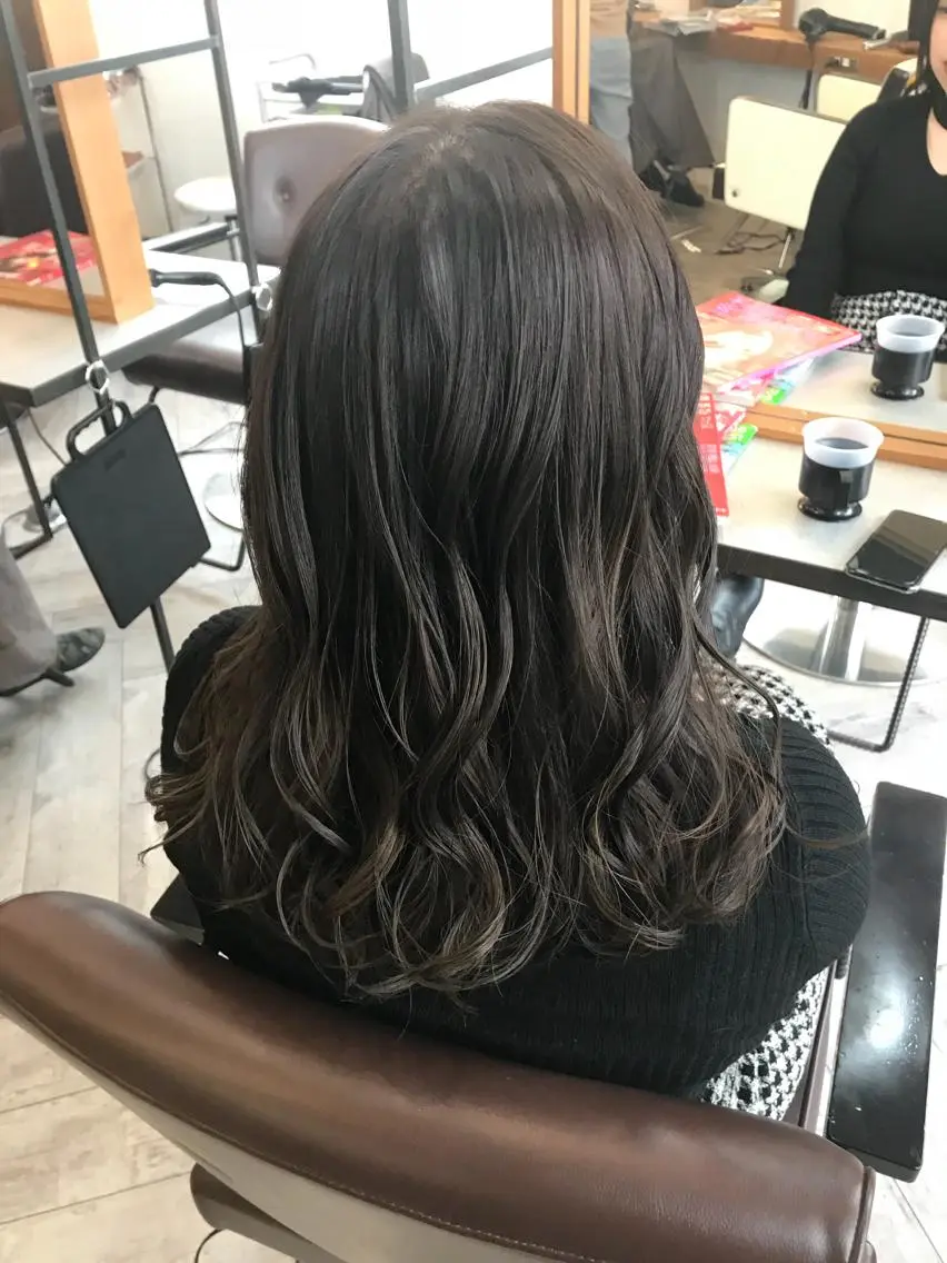 ミディアム 豊中駅3分eha レッスンモデルのヘアスタイル