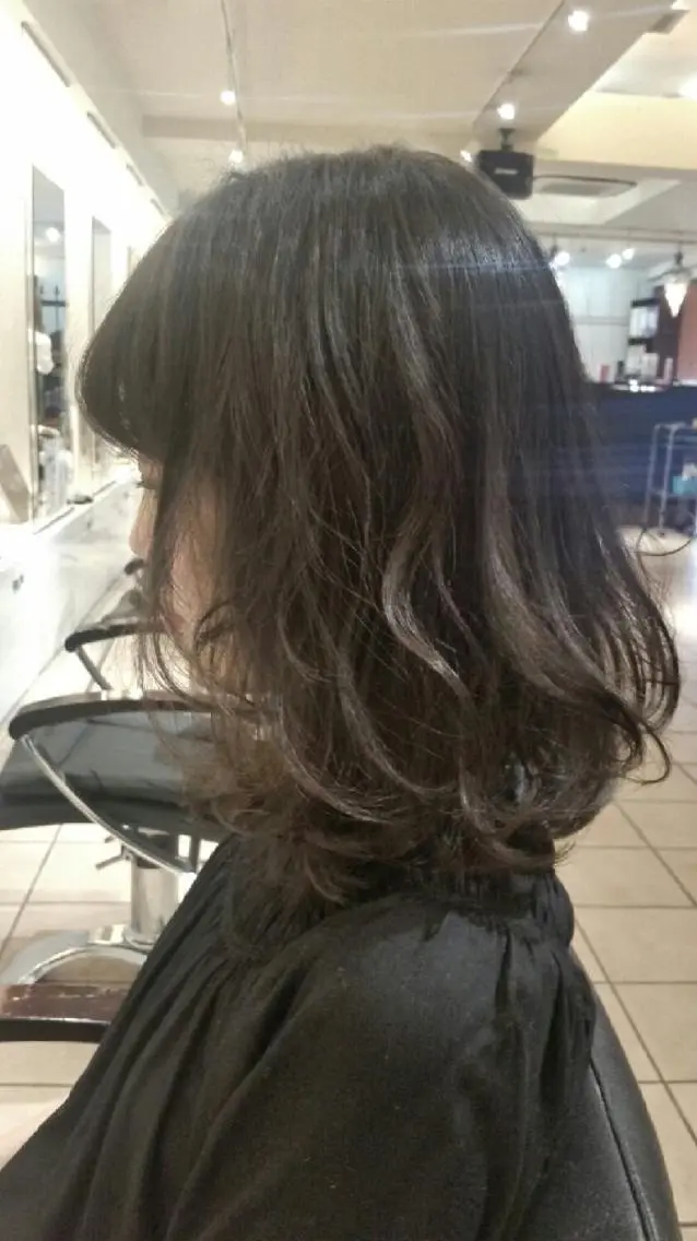 ミディアム セミロング カラー パーマ ヘアアレンジ アッシュ 【髪質改善美容師】t occa茨木篠原健太のヘアスタイル