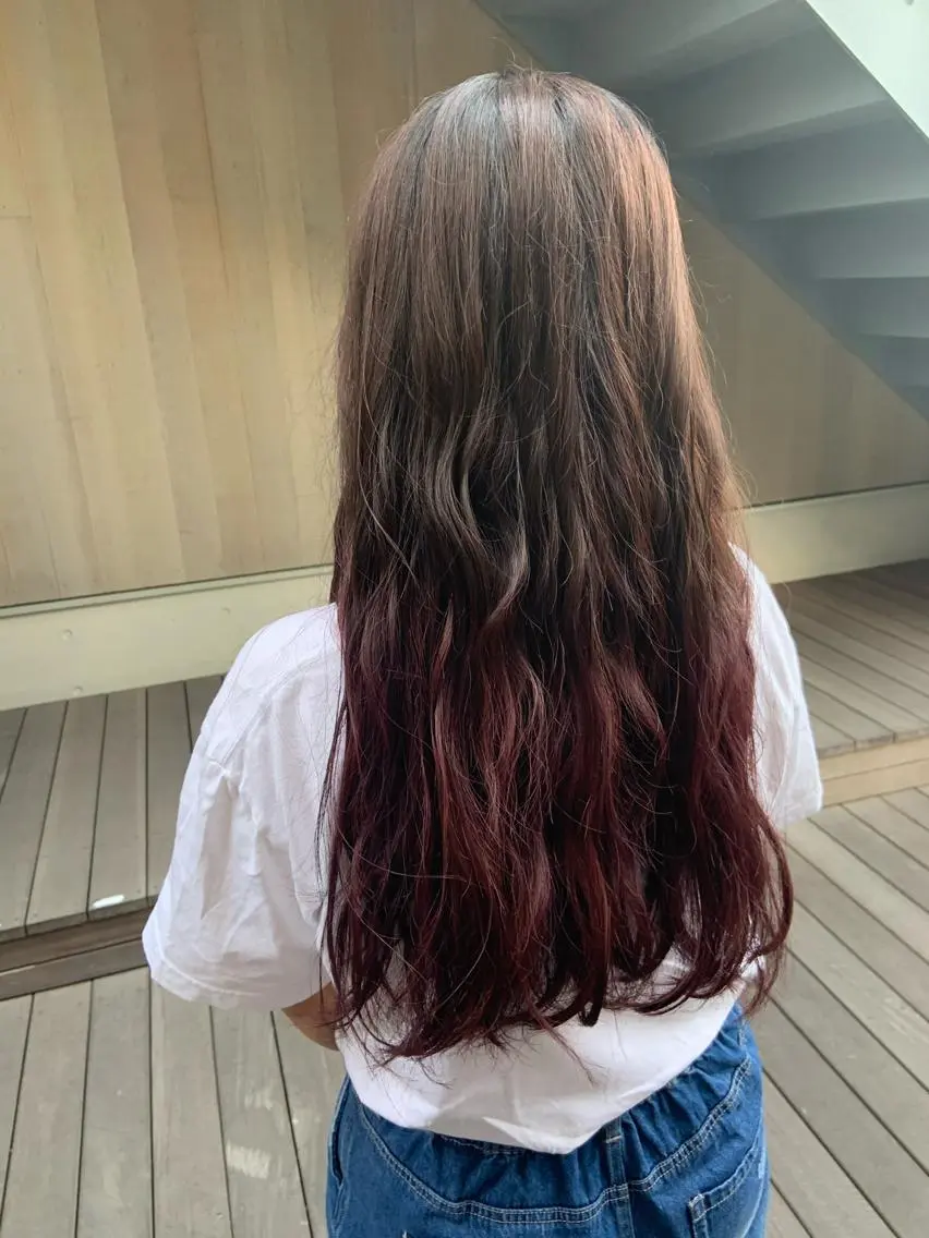 ロング カラー パーマ ヘアアレンジ ハイトーンカラー🤍 山下 優華のヘアスタイル