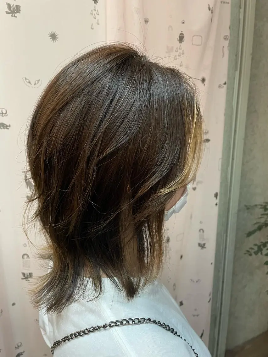 ミディアム カット CoCooN Hiromiのヘアスタイル