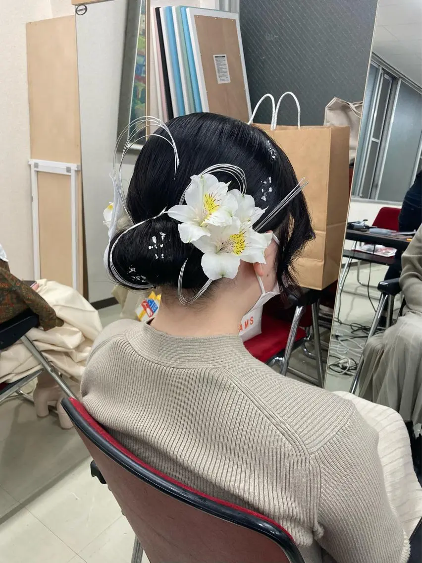 ロング ヘアアレンジ 卒業式のヘアスタイル ハイライト ヘアセット 梅山 美侑のヘアスタイル