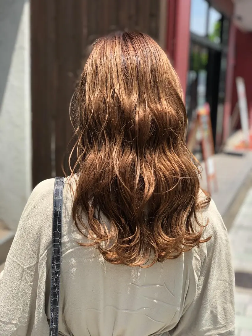 ロング カット ヘアカラー 國次 夕貴のヘアスタイル