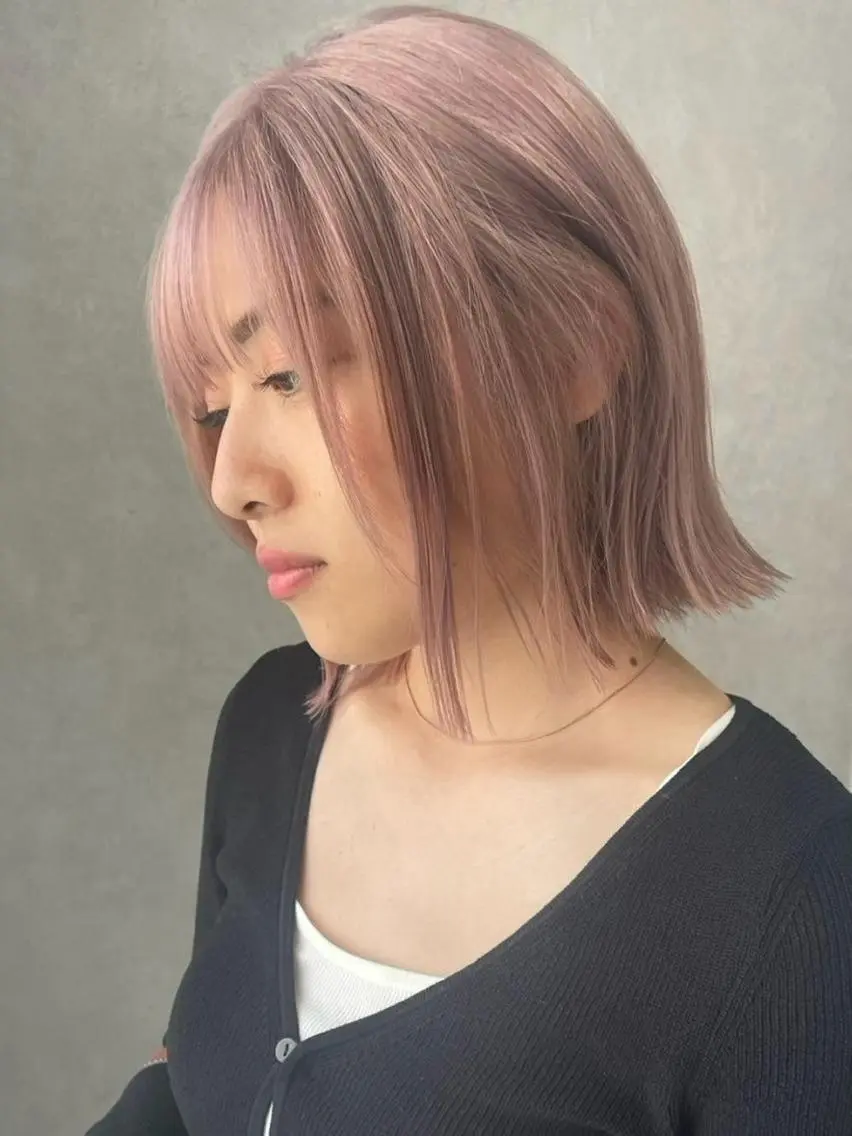 ショート カラー ベージュカラー 透明感カラー ハイトーンカラー ピンクカラー ピンクベージュ ili 梅田のヘアスタイル
