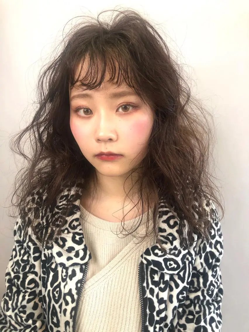 ロング カラー Kaede .のヘアスタイル