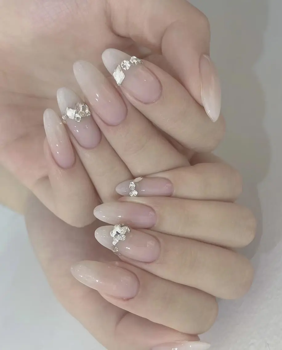 ネイル 長さ出し フットネイル フレンチネイル ニュアンスネイル オフィスネイル AB マツエクネイルサロンのマツエク・マツパデザイン