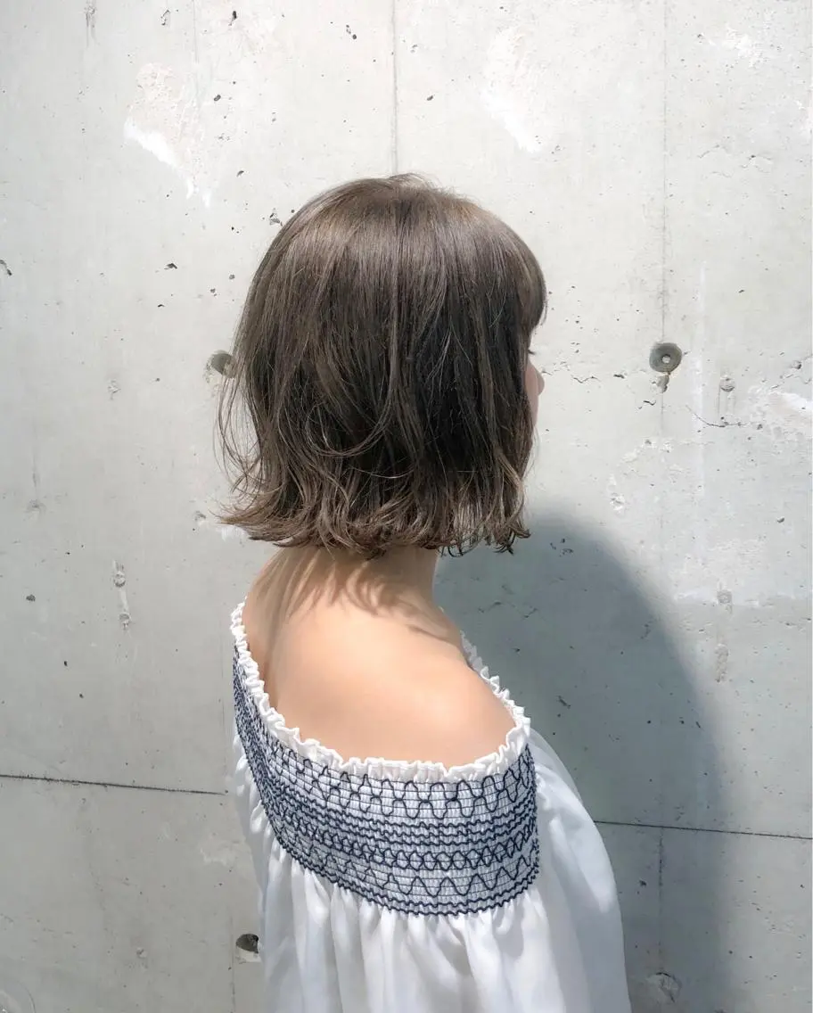 ミディアム カラー パーマ ヘアアレンジ メンズ キッズ ネイル マツエク・マツパ 切りっぱなしボブ ベージュカラー ボブ 当日予約⭕️ Rene’のヘアスタイル