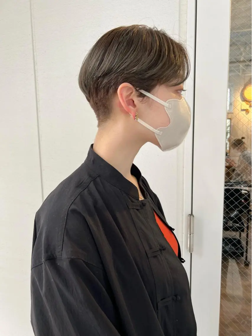 ショート カラー 切りっぱなしボブ ショートボブ ベージュカラー ブリーチ ブロンド ヘアカラー 蔵前 デザインカット KOBAYASHIのその他イメージ