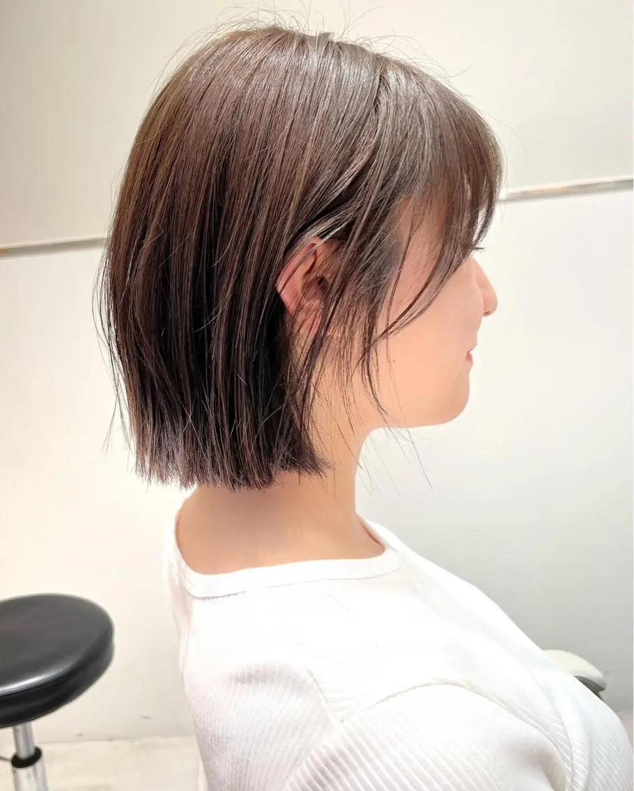 ミディアム カラー グレージュ ボブ カット ヘアカラー トリートメント レイヤー専門家 ダブルカラー修のヘアスタイル