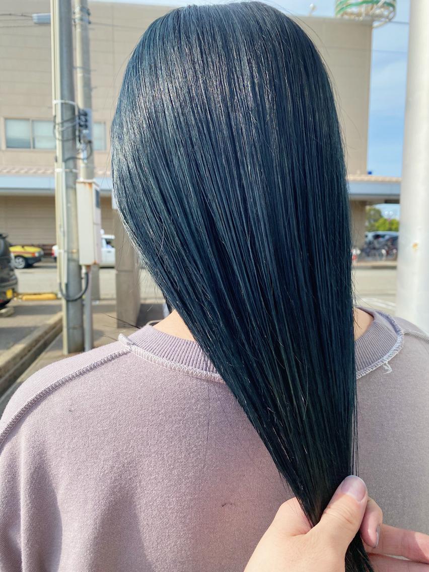 ロング カラー 黒髪 ブルーカラー ブルーブラック ダブルカラー 横地 凌のヘアスタイル