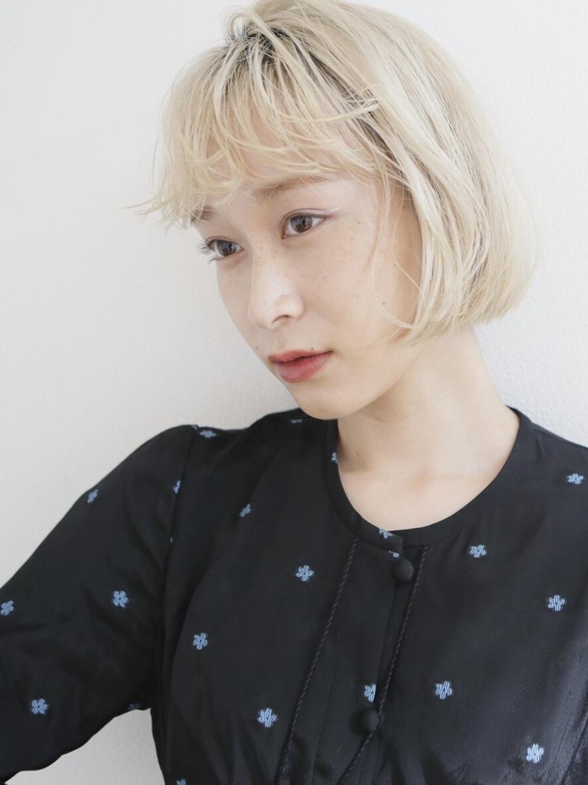 ショート ミストバング ボブ 天使の羽バング・フェザーバング ハイライト ショートヘア トップスタイリスト ✨KIRIKA中野✨のヘアスタイル
