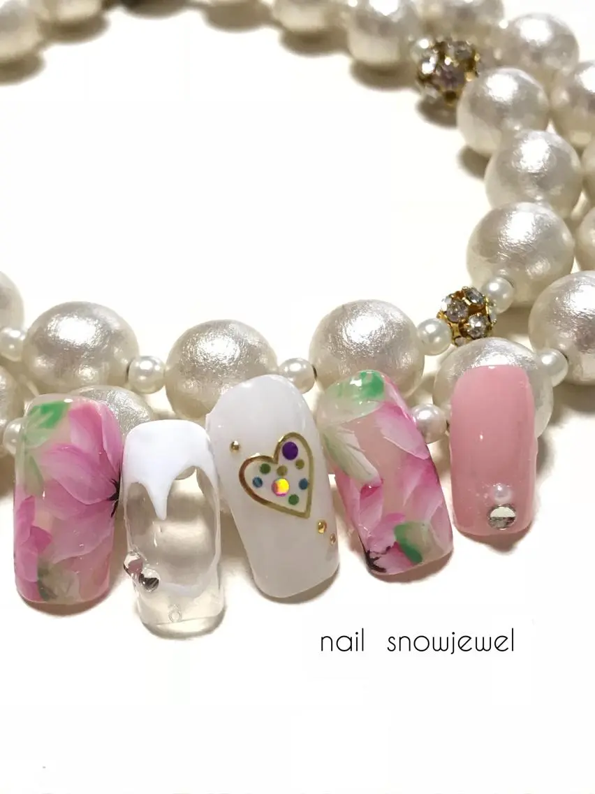 ネイル フラワーネイル フレンチネイル ハート nail snowjewelのネイルデザイン