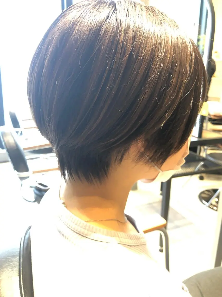 ショート カラー ハンサムショート アッシュ ベージュカラー ショートヘア La fith 店長 城谷颯人のヘアスタイル