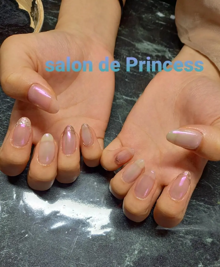 ネイル オーロラネイル クリアネイル ホワイト salon de  Princessのネイルデザイン