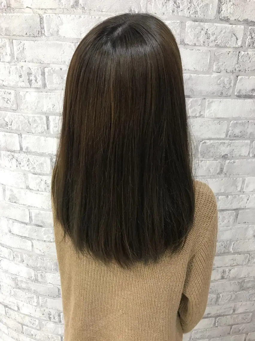 セミロング カラー ベージュカラー ヘアカラー トリートメント Oopsレイヤー 加藤澄都のヘアスタイル
