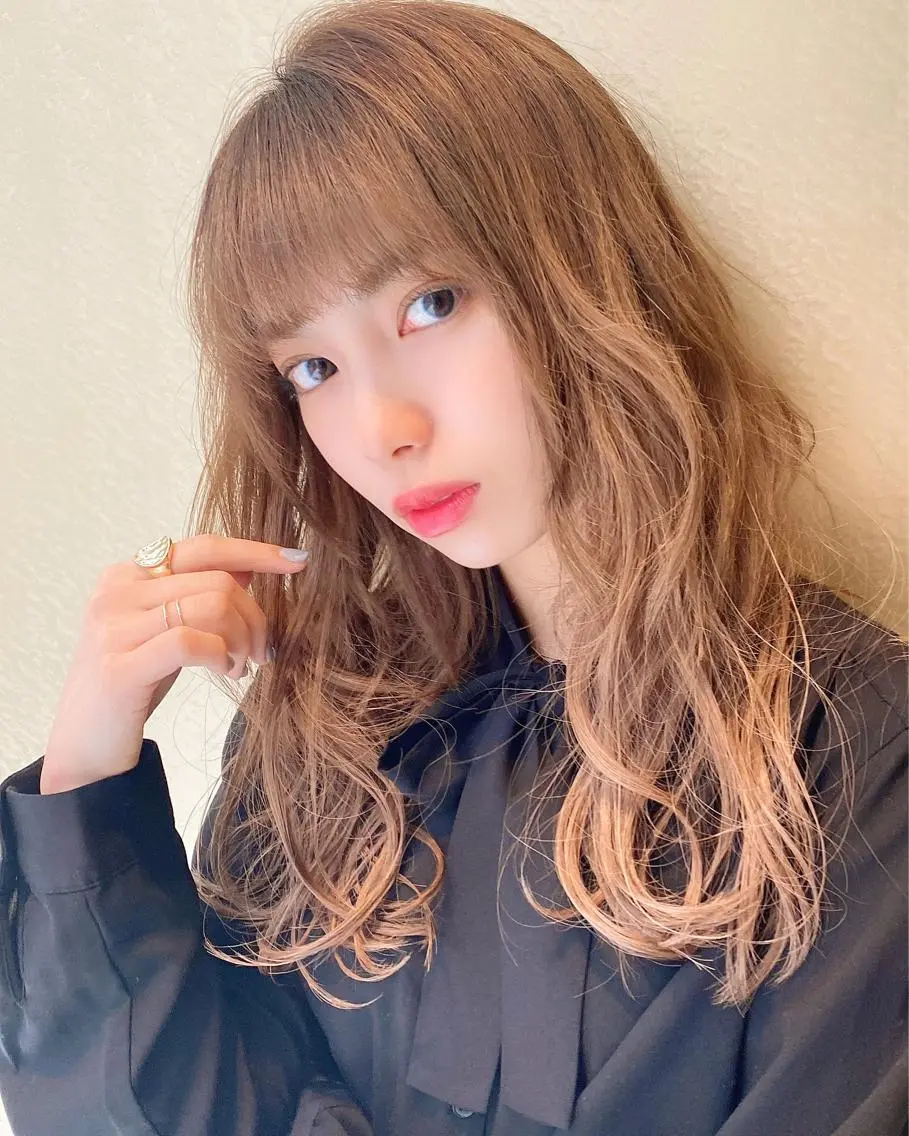 ミディアム レイヤー/ボブ 高嶋 優のヘアスタイル