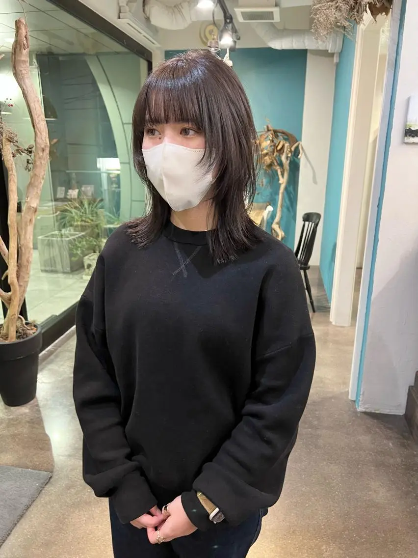 ミディアム カラー イルミナカラー レイヤーカット ウルフカット カット ヘアカラー 千葉 郁也のヘアスタイル