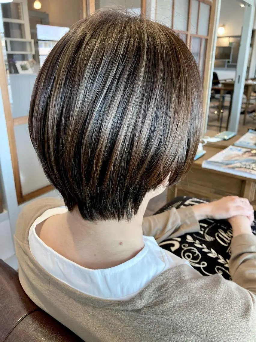 ショート ハイライト タカツド ユウキのヘアスタイル