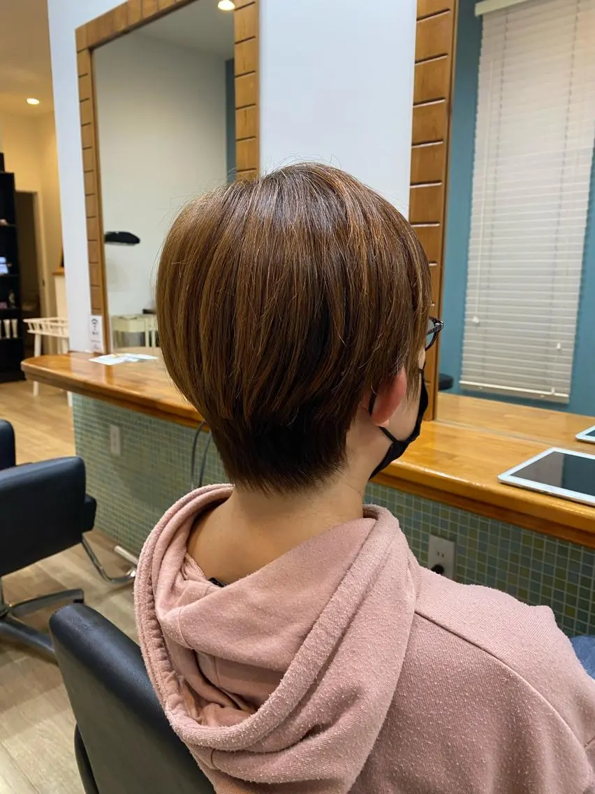 ショート 小野 真彩のヘアスタイル