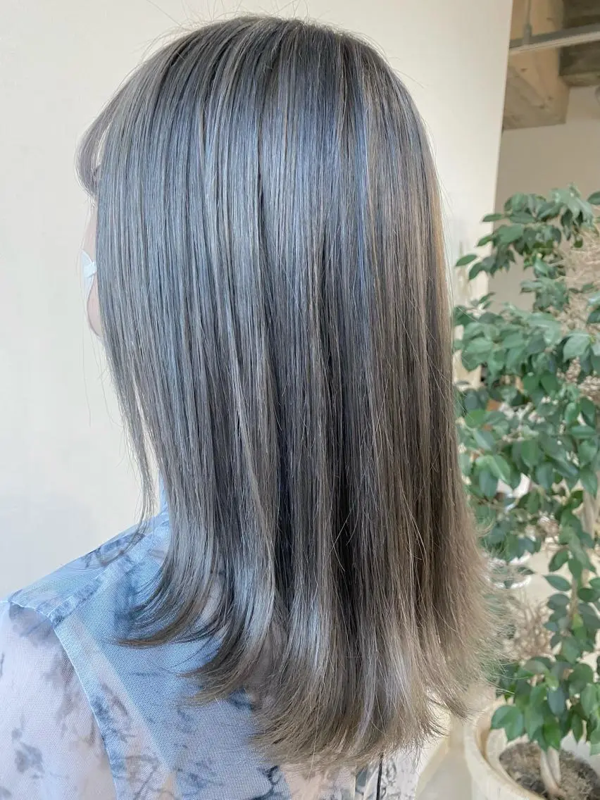 ミディアム 内野 友貴のヘアスタイル