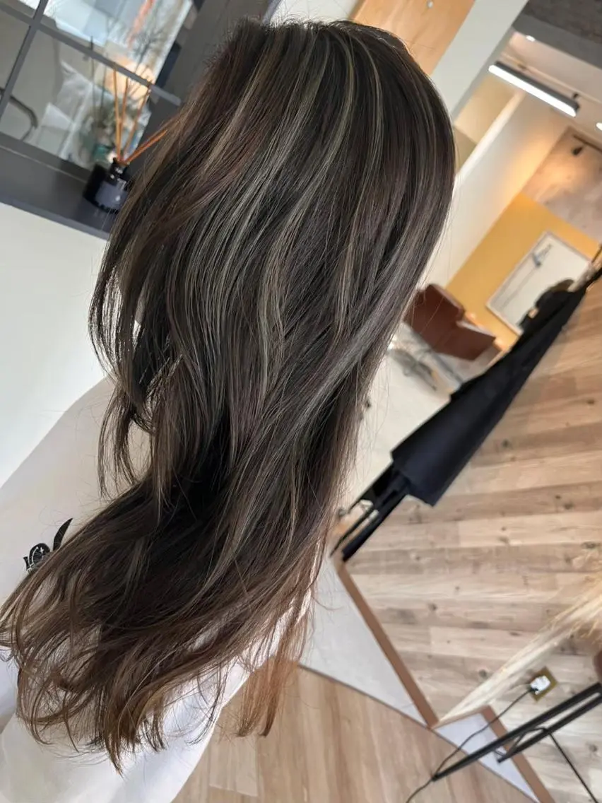 ロング カラー ブリーチ ケアブリーチ ダブルカラー ハイトーンカラー インナーカラー ❣️ハイトーン❣️ BLUE&Co.のヘアスタイル