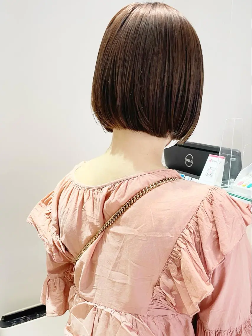 ショート カラー ブラウンカラー ボブ カット ヘアカラー トリートメント 齋藤 咲のヘアスタイル
