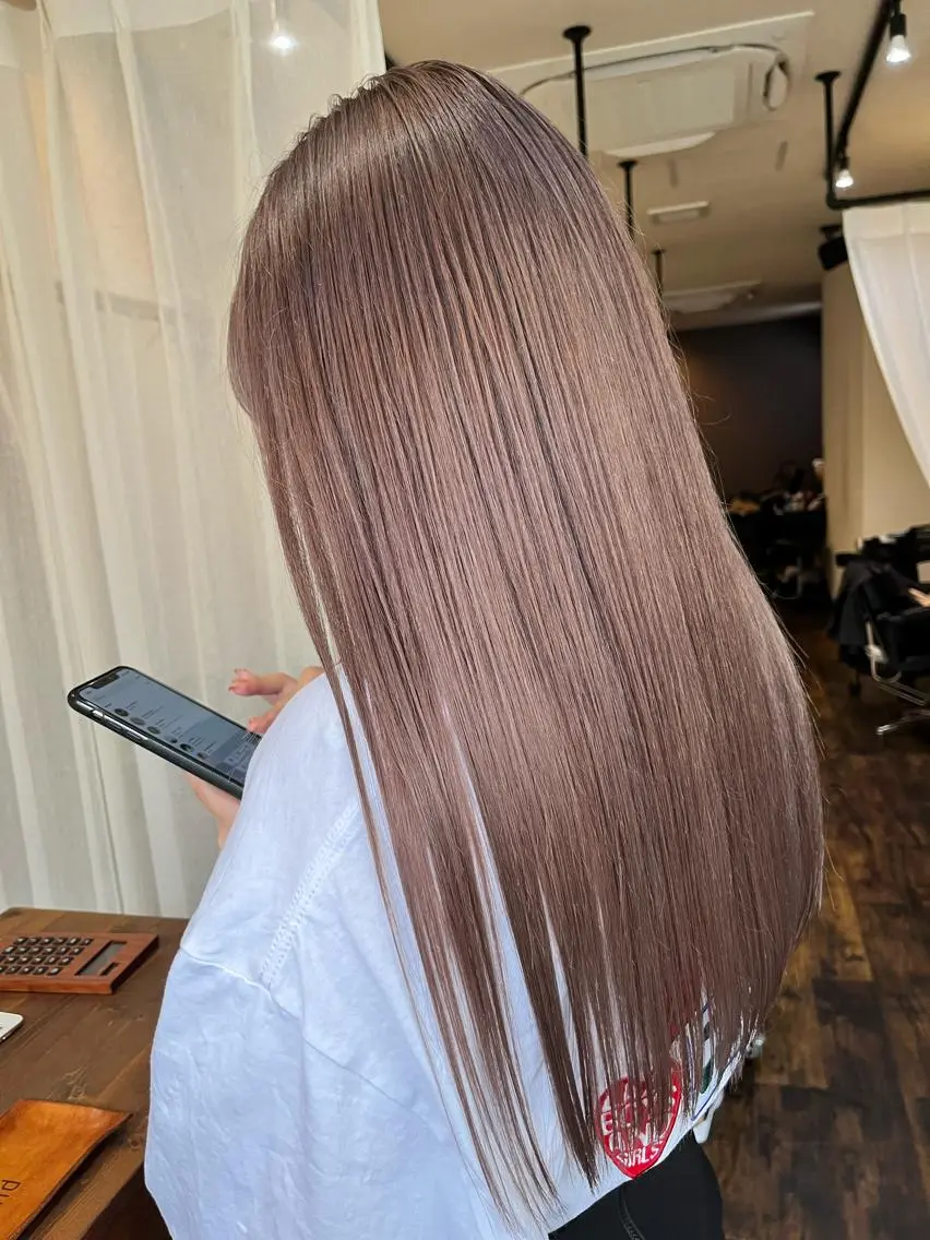 ロング ヘアカラー Tsuyoki .のヘアスタイル