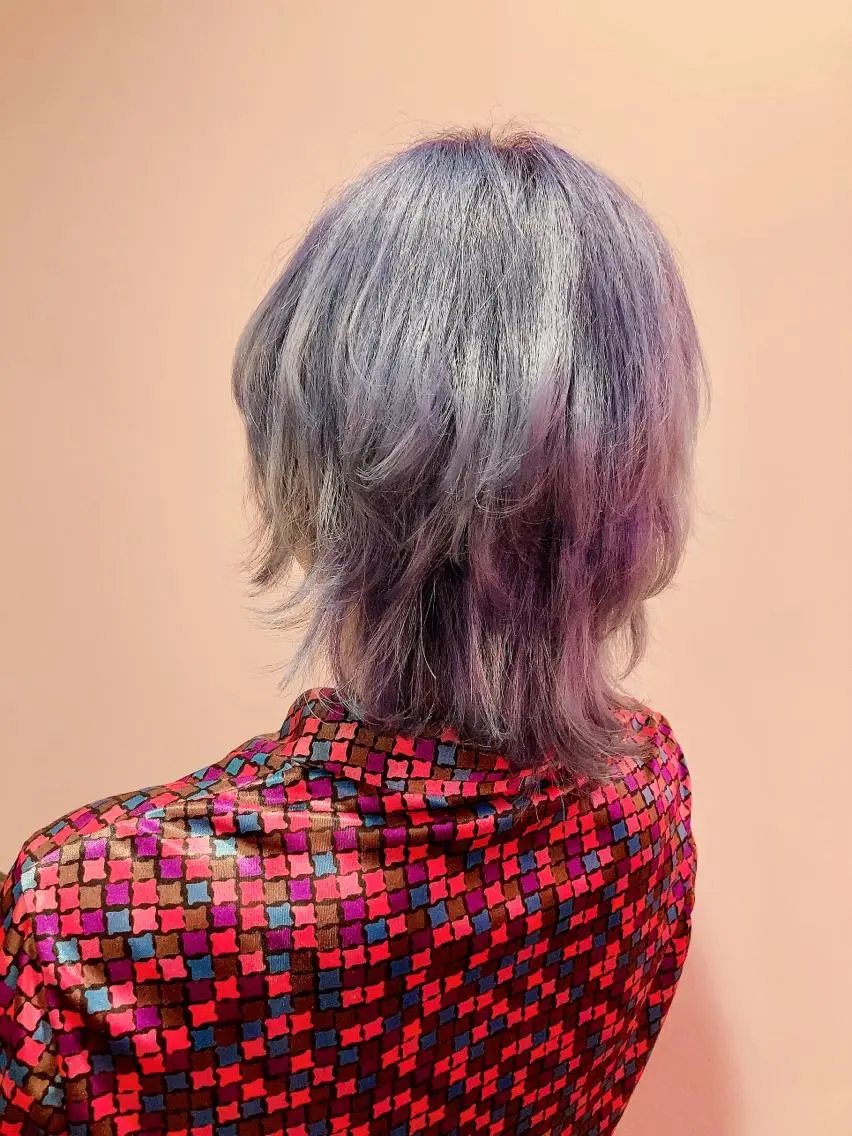 ショート カラー ブリーチ ブルーカラー シルバー ヘアカラー トリートメント ✨髪質改善縮毛矯正✨ 宇田川修平のヘアスタイル