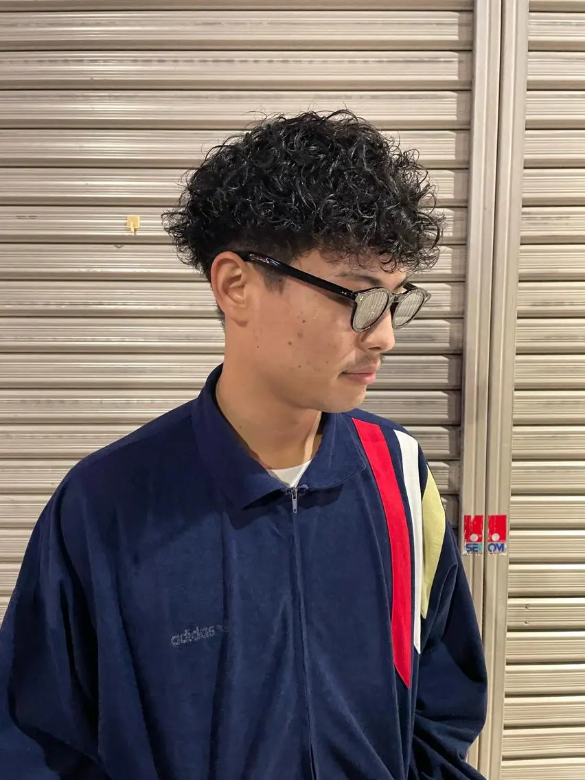 パーマ メンズ ショートボブ メンズブリーチ フェードカット メンズハイライト メンズインナーカラー カット パーマ スパイキーパーマ 柏NO1 藤本葉のヘアスタイル