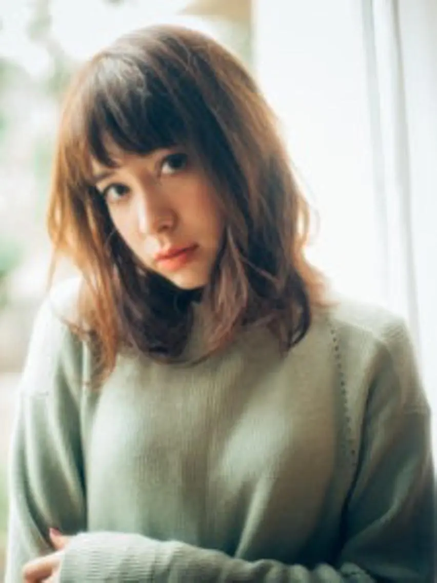 セミロング カラー カット 縮毛矯正 トリートメント 高橋 聖羅のヘアスタイル