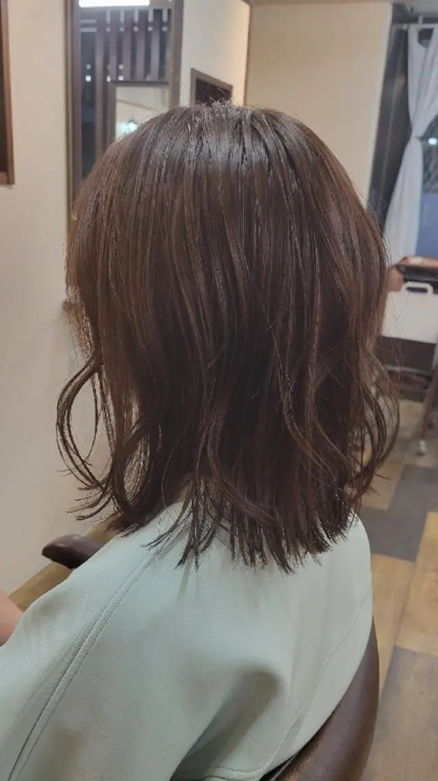 ミディアム カラー 外ハネヘア 龍 悠紀のヘアスタイル