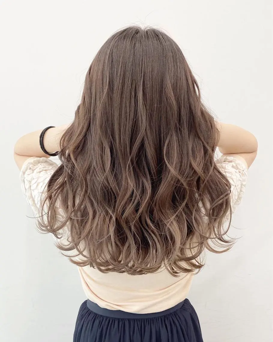セミロング カラー パーマ ヘアアレンジ 【公式】amble luxe池袋東口🩷のヘアスタイル