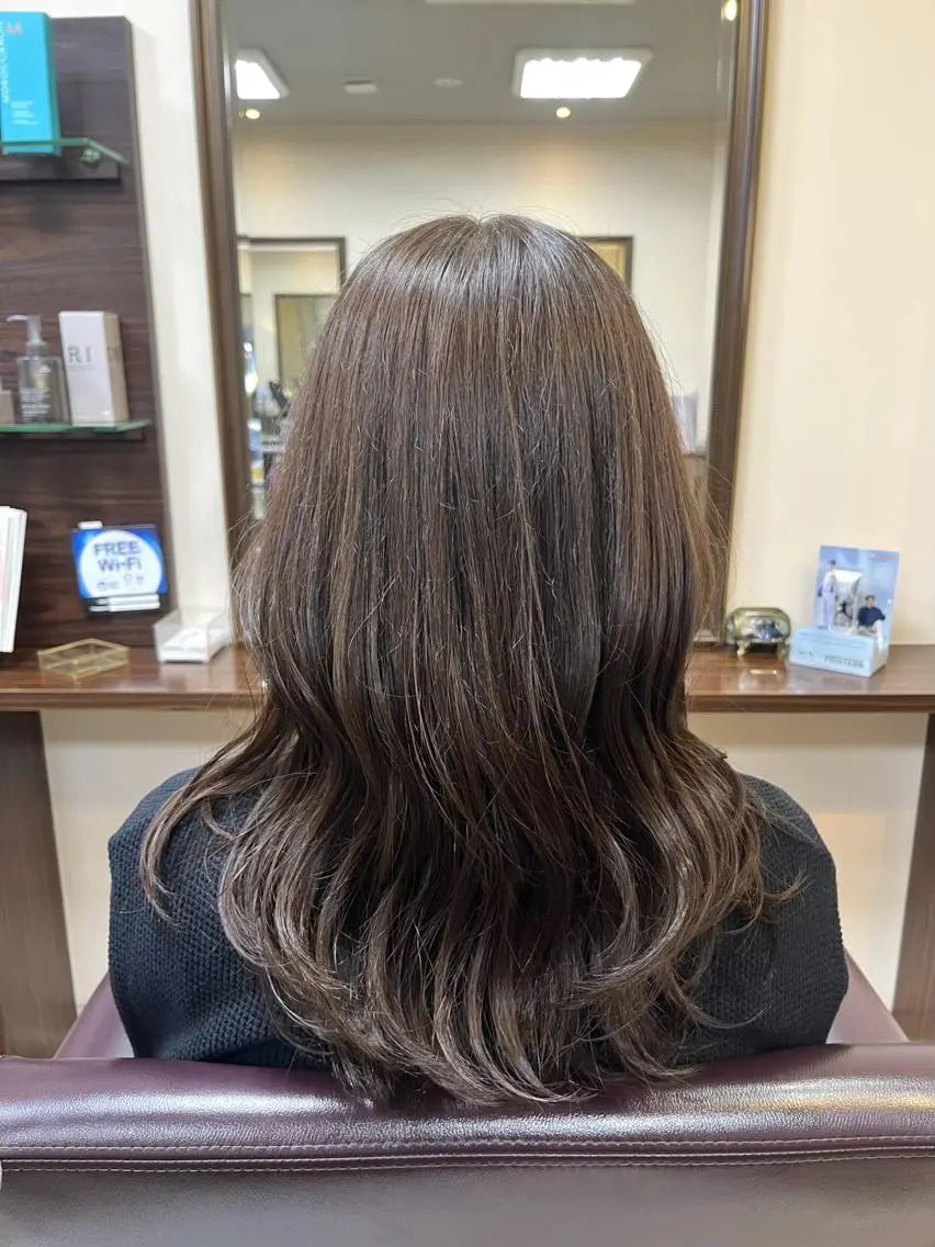 セミロング カット ヘアカラー トリートメント 澤崎 希望のヘアスタイル