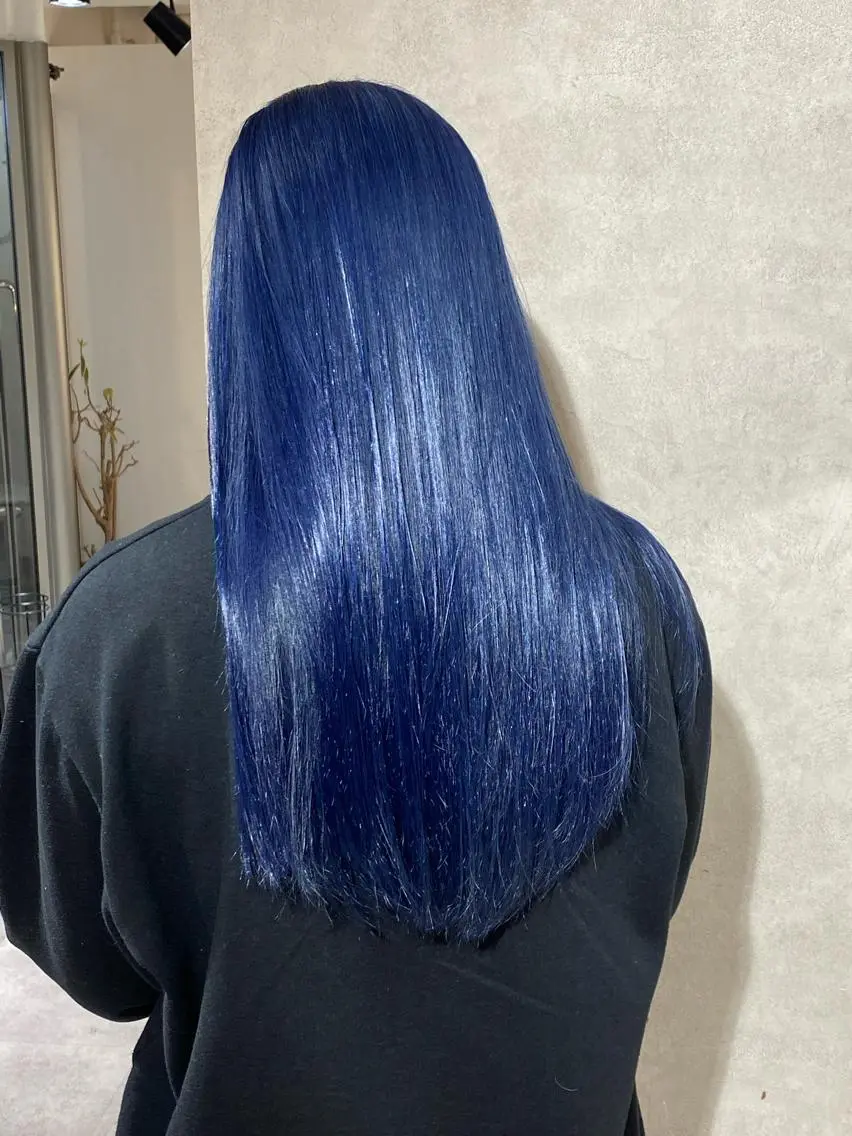 カラー ブルーカラー ネイビーカラー ヘアカラー Seleneコウキ ブリーチ/ハイトーンのヘアスタイル