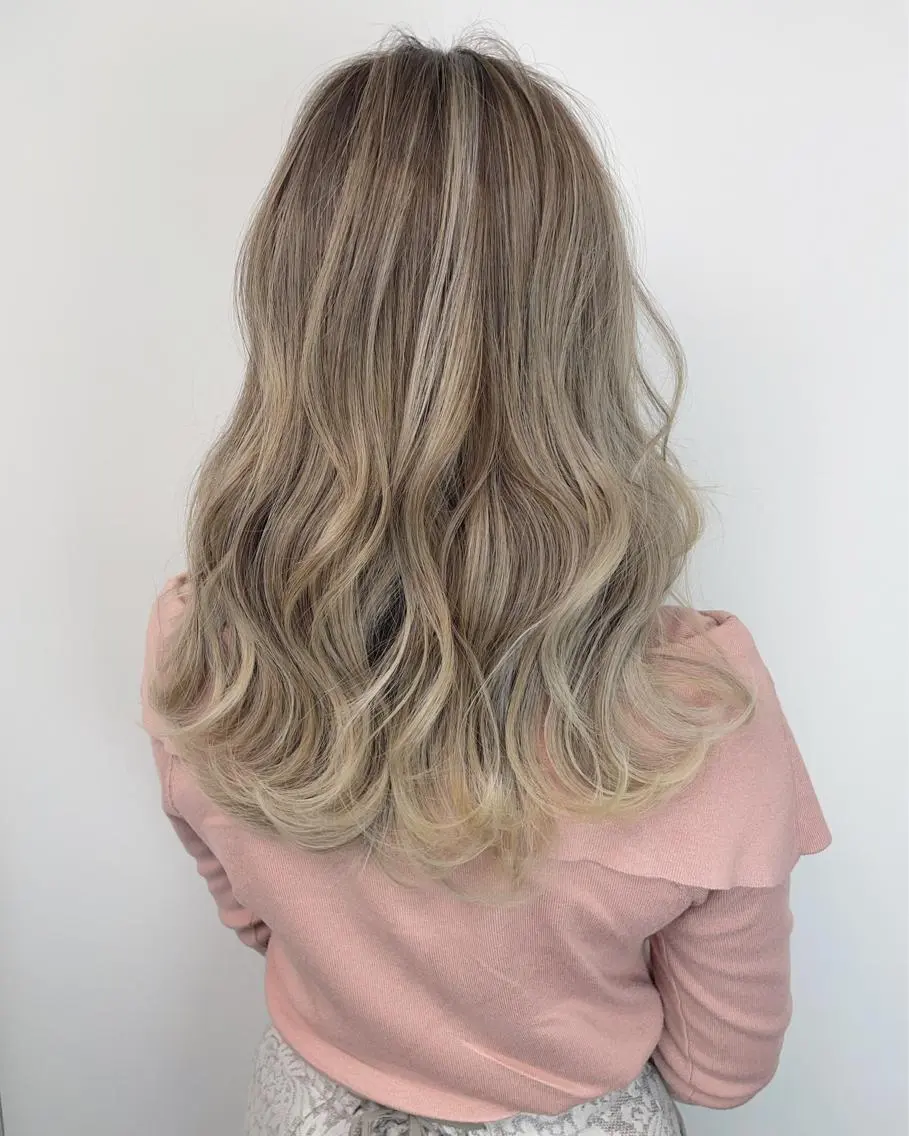 セミロング カラー バレイヤージュ レイヤーカット 【KIRA 代表】 TATSUYAのヘアスタイル