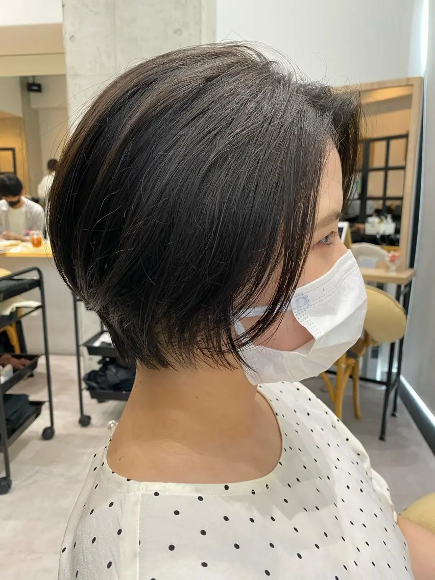 ショート カラー カット ヘアカラー トリートメント 似合う髪型見つけます AYAKAのヘアスタイル